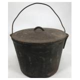Cast iron Dutch oven