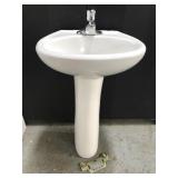 Ceramic pedestal sink