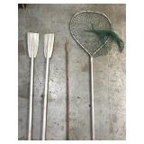 Frog gigging spear, aluminum paddles and net