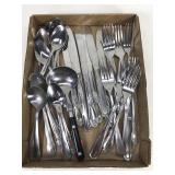 Assorted silverware lot