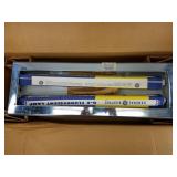 Fluorescent light fixture in box