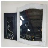 Lot of 2 small wall mirrors