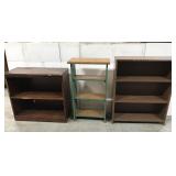 Lot of three shelves