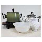 Electric warmer with glassware and pan