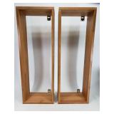 2 hanging shelves