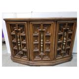 Entryway cabinet