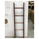 Blanket display ladder