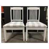 Farmhouse chair pair