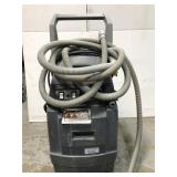 Carpet cleaning machine