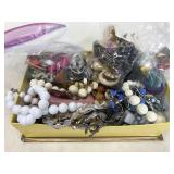 Costume jewelry lot