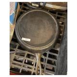Griswold Cast Iron Skillet Erie Slanted Logo 710X