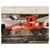 Metal Scraper Truck