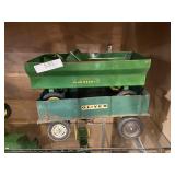 John Deere And Oliver Tractor Wagons Metal