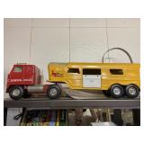 Ertl Vista Dome Horse Van Metal