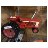Farmall 806 Metal Tractor