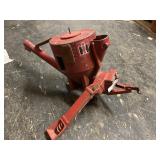 Vintage Ertl International Ih Feed Mixer Grinder