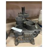 Queen Cast-Iron Miniature Stove With Pail And