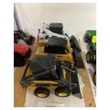 Metal New Holland Bobcat S 300 Skid Steers And
