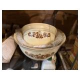 Vintage Pfaltzgraff 'Village' Stoneware