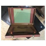 Briefcase - mobile desk
