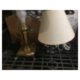 2 desk lamps