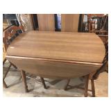 drop side/2 leaves/4 chairs wood table