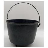 Gate Marked Cast Iron 3-Legged Cowboy Kettle