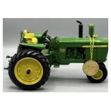 ERTL John Deere 4020 Die Cast w/Medallion