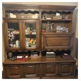German Wall Unit w/Pull Out Bar