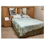 Queen Size Adjustable Bed w/Lighted Headboard