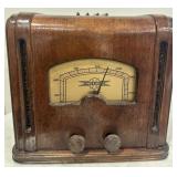 1930s Silvertone Tube Table Radio