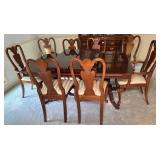American Drew Dining Room Table w/ 8 Chairs