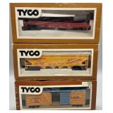 HO Scale Tyco Train Cars w/Original Boxes
