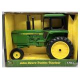 ERTL 1:16 John Deere Tractor