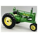 ERTL 1:16 John Deere Model A Narrow Front Diecast