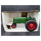 OLIVER 70 ROW CROP TRACTOR 1/16 SCALE