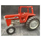 MASSEY FERGUSON 590 TRACTOR 1/16 SCALE