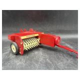 INTERNATIONAL BALER 1/16 SCALE