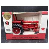 INTERNATIONAL FARMALL 856 TRACTOR 1/16 SCALE