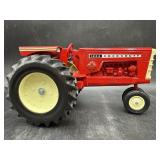 COCKSHUTT 1855 TRACTOR 1/16 SCALE
