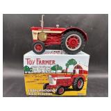INTENRATIONAL 660 DIESEL TRACTOR 1/16 SCALE