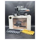 AGCO A85 GLEANER COMBINE 1/24 SCALE