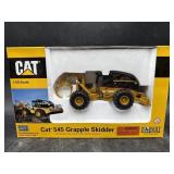 CAT 545 GRAPPLE SKIDDED 1/50 SCALE