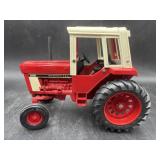 1586 INTERNATIONAL TRACTOR - ERTL