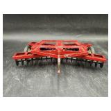 INTERNATIONAL DISC 1/16 SCALE