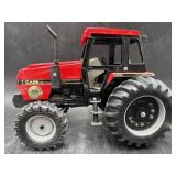 CASE INTERNATIONAL 3294 TRACTOR 1/16 SCALE
