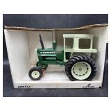 OLIVER 2255 TRACTOR 1/16 SCALE