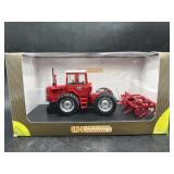 MASSEY FERGSUON 1200 TRACTOR & PLOW 1/32 SCALE
