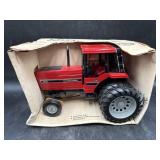 CASE INTERNATIONAL 5288 tractor 1/16 SCALE