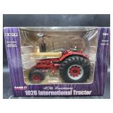 INTERNATIONAL 1026 TRACTOR 1/16 SCALE